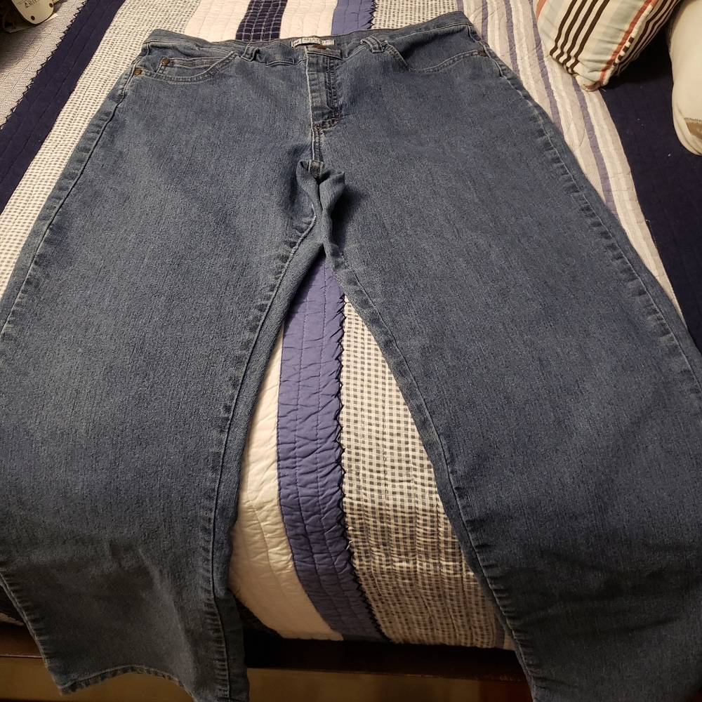 JUST REDUCED Lee 14 Short Jeans
